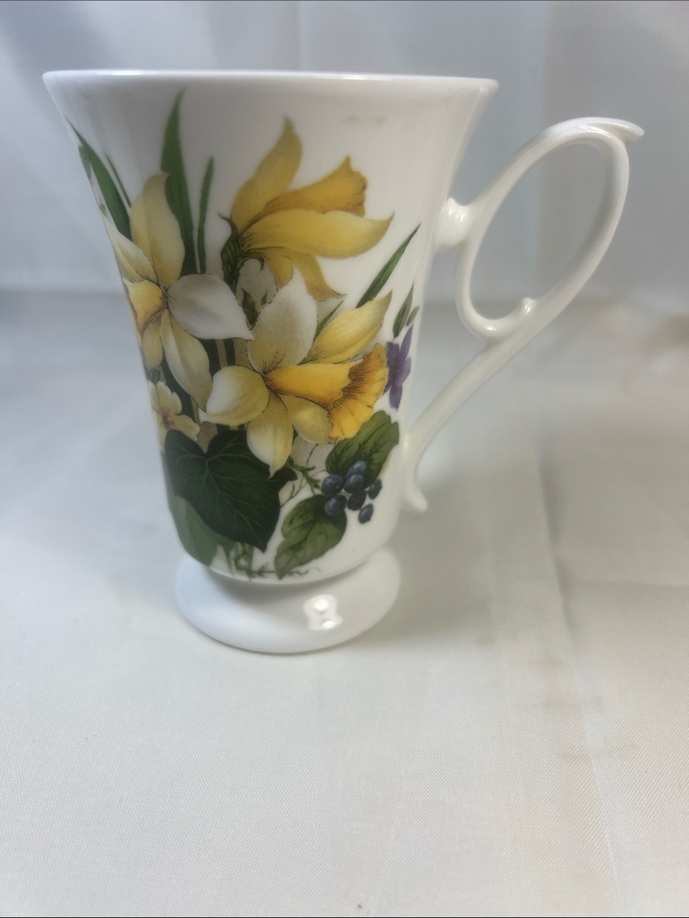 Porcelain Floral Pedestal Mug with Yellow Blossoms